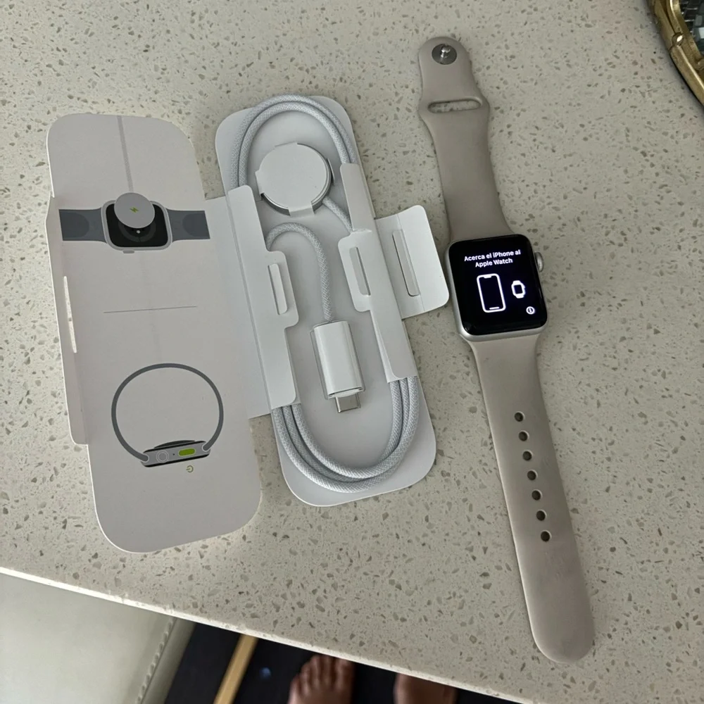 Apple Gen 3, 38mm Watch and Magnetic Charger-unlocked!